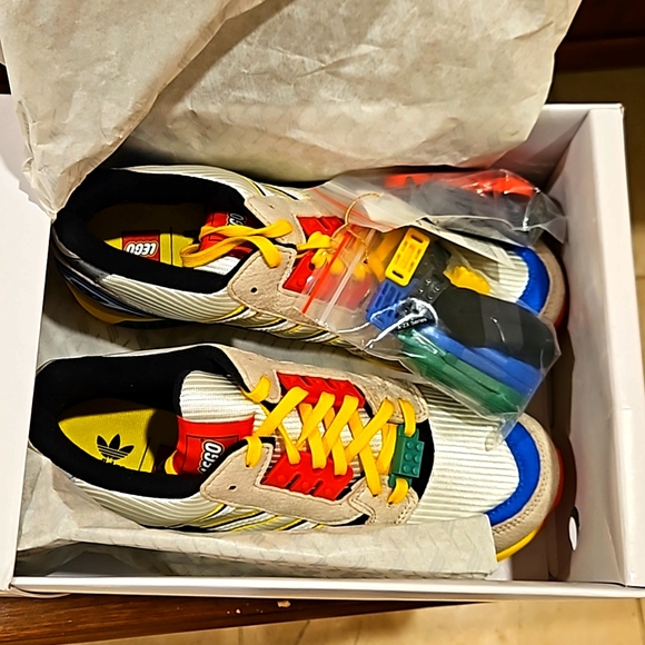 Adidas ZX 8000 LEGO Limited Edition Shoes Men's - Picture 5 of 11